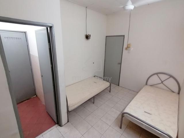 Bilik Kongsi 2org Rumah Landed ada Parking 2