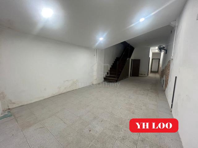 Chulia Street| Tourist Spot| 3 Story| 2500sqft 1
