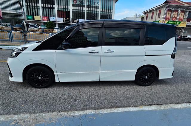 2022 Nissan SERENA 2.0 PREMIUM HIGHWAY STAR (A) - 4