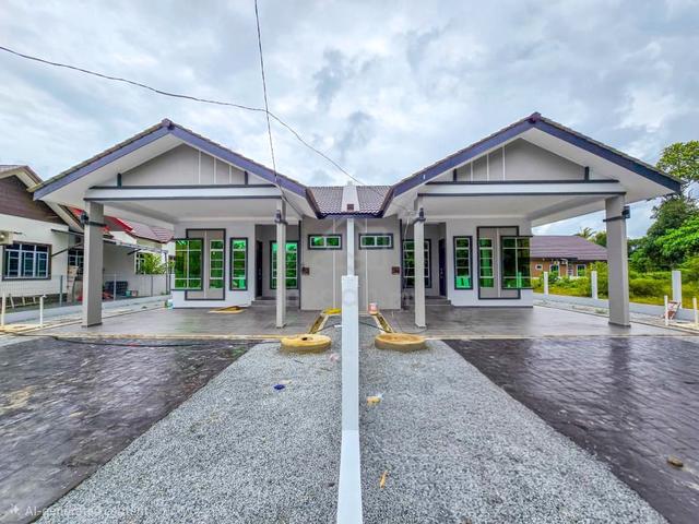 Semi D Moden BARU 4 Bilik Kg Mak Kemas Bukit Payong Tanah LUAS 1