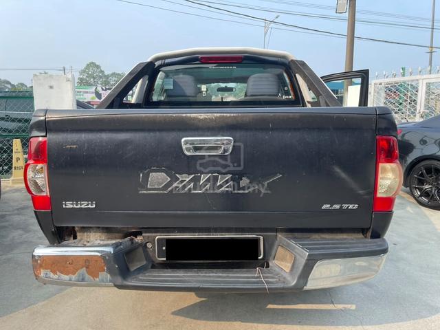 2009 Isuzu D-MAX 2.5 (M) - 4