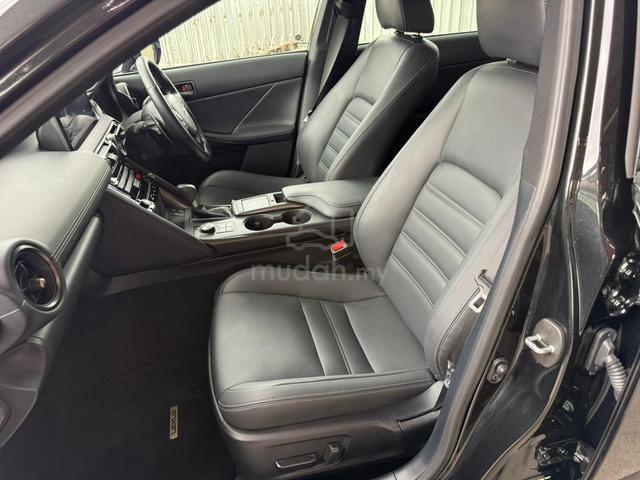 2023 Lexus IS300 2.0 VERSION L (A) - 4