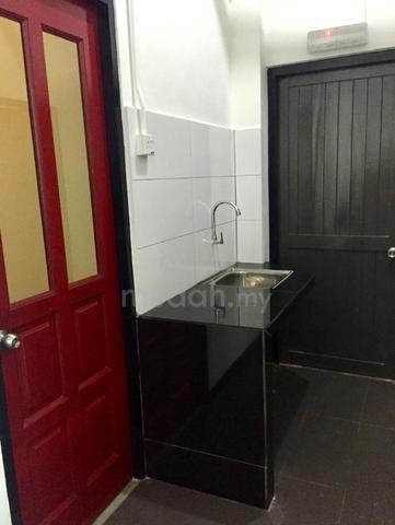 Satok Main Road 4 Storey Commercial Shoplot For Sale 5