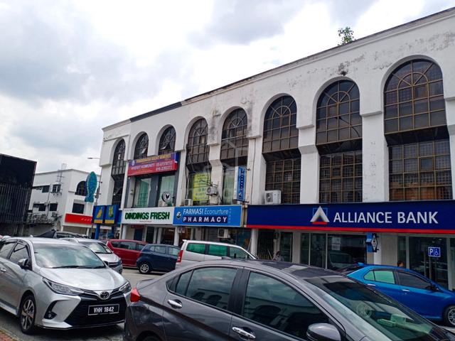 Ground Floor Shoplot 1690sf : Kajang Town Centre : Near Pasar & Banks 1