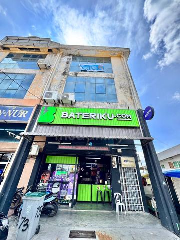Shop for sale (Facing main road) @ Parit Raja, Batu Pahat. 1
