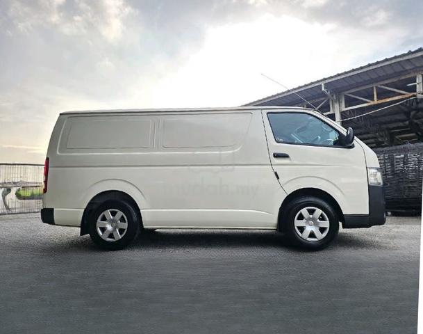 New Toyota HIACE 3.0 PANEL VAN KDH201 (M) - 2