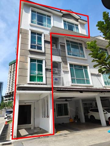 3-Storey TownHouse Corner Unit, Taman Suria Vista, Paya Terubong 1