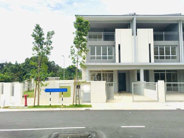CORNER LOT + EXTRA LAND 3 Storey Terrace House, Residensi Sungai Mulia 1