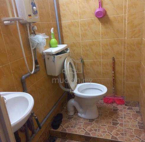 room with toilet inside 1