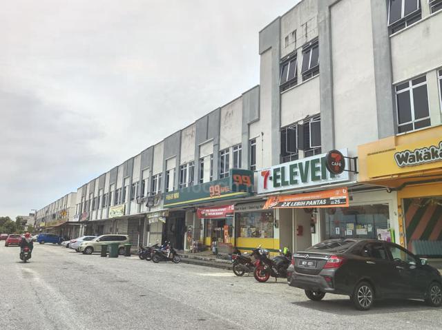 Facing Road First Floor Shoplot Kompleks Perniagaan Langgar For Rent 1