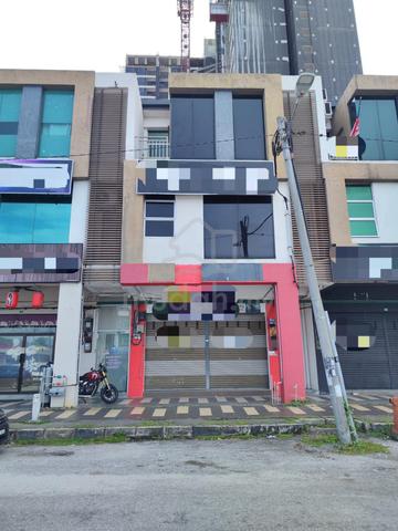Hot location🔥 Bercham Ipoh - 3 Storey Shop - Near Main Road & Highway 1