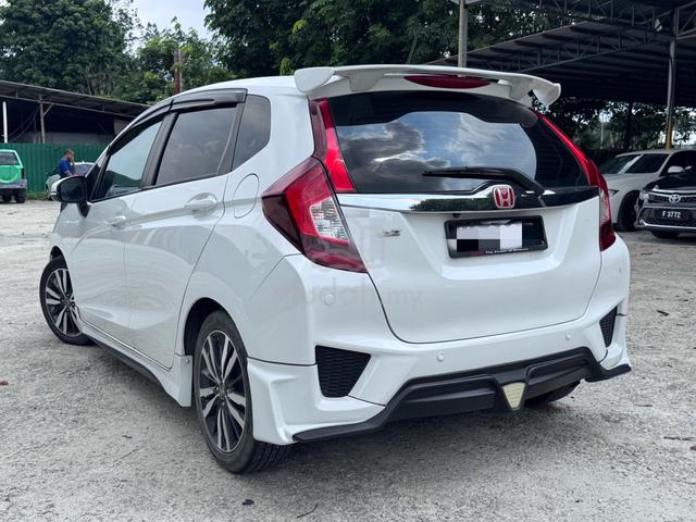 2016 Honda JAZZ 1.5 V (A) FULL SPEC/ LOAN KEDAI - 2