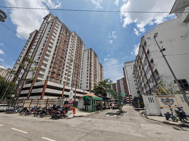 Sri Pelangi Condominium 1