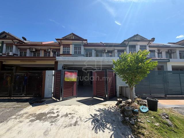 Price Reduce Full renovate facing open 2-Storey Terrace Bukit Puchong 1