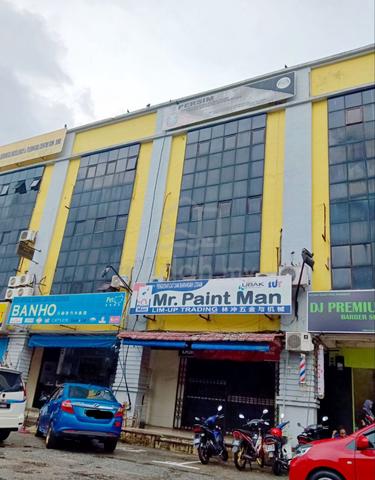 Larkin Perdana 1 , Shoplot For Sale 1
