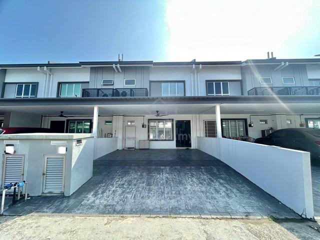 Extra Land, Semi Furnish & Gated Guarded @ Rentak Perdana 1