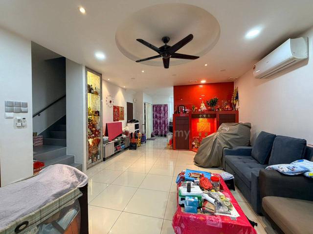 Fully Renovation Unit Mutiara Rini Double Storey 5 Bedroom 1