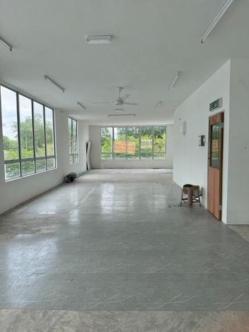 Pusat Perniagaan Seksyen 15, Bandar Tasik Senangin 1