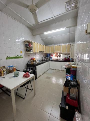 USJ 3 (24x65+9’) End Lot 1.5 Storey Gated Guarded Kitchen Extended 1