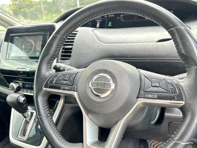 LEATHER SEAT/ROOF MONITOR. Nissan SERENA 2.0L 2019 - 5