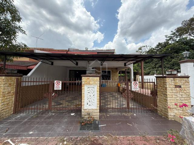 [Corner Lot] Double Storey Terrace Seksyen 4, Bandar Baru Bangi 3