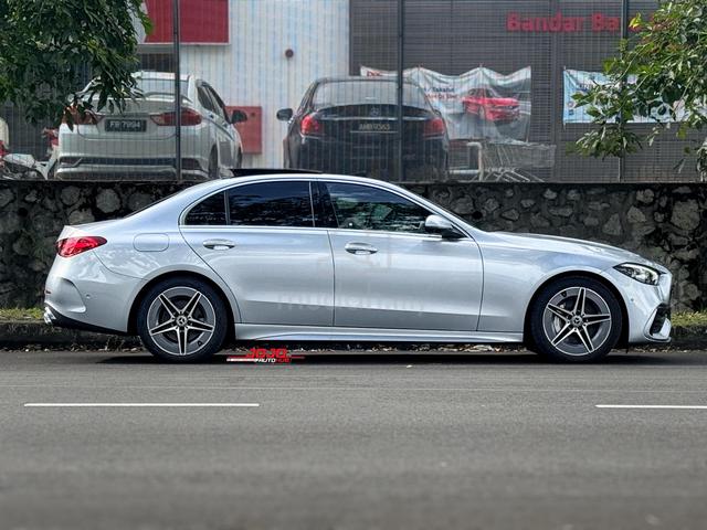 2022 Mercedes C200 AVANTGARDE AMG LINE Fully CBU - 4