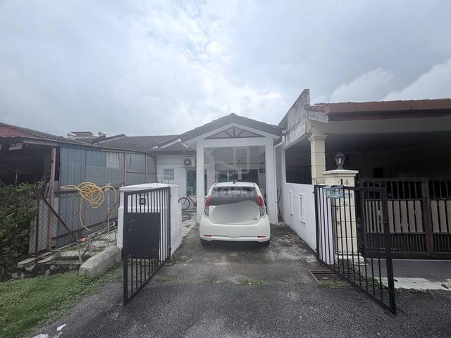 Single Storey Terrace, Taman Pinggiran Senawang, Seremban 1
