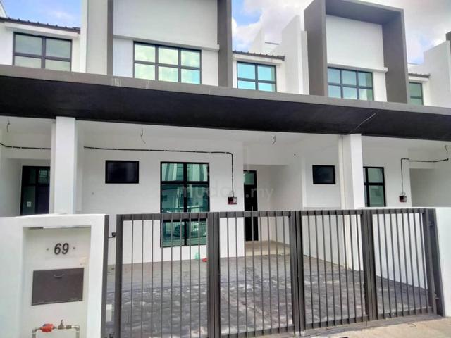 Lacasa Lunas The Cheapest Double Storey Unit In Town🔥 1