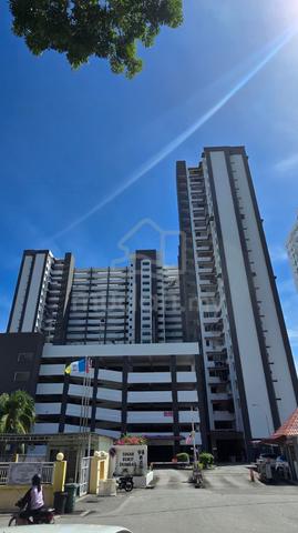 Jelutong Condo Middle Room for Rent 1