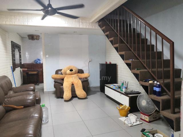 3 Storey Taman Dato Senu Sentul - 3 Rooms, 2 Bathrooms, 2 Parking 1