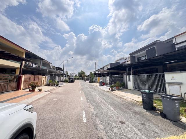 BUKIT INDAH 24 fully reno extend tiles awning near tuas aeon 2 storey 1
