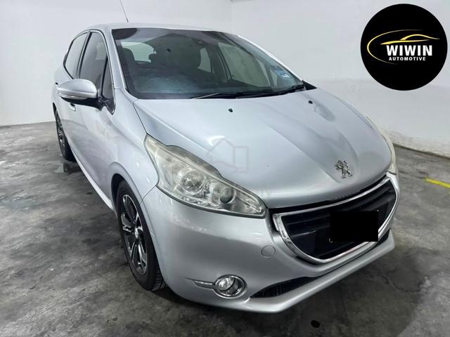 .2015 Peugeot 208 1.6 VTi ALLURE (A) 1 LADY OWNER - 1