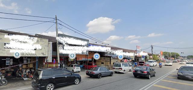 Along Jalan Datuk Haji Ahmad Badawi | Facinf mainroad 1