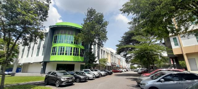 Corner Shop at Putra Point, Putra Heights 5