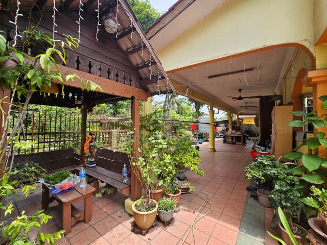 Corner Lot Below Market Kampung Jawa Klang Double Storey For Sale 1