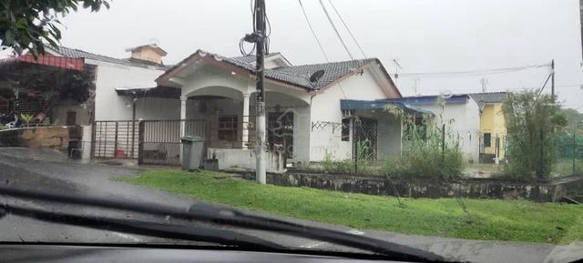 Rembia Corner Lot For Sale 1