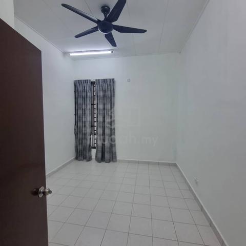 Single Storey / Bandar Putra / Jalan Tiong / Kulai / Senai / Indrapura 4