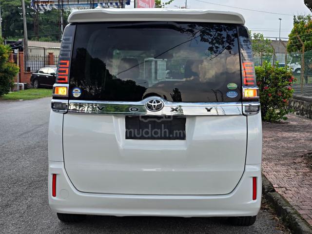 /22✨Toyota VOXY 2.0 X 8SEAT MPV noah push start - 4
