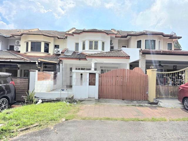 22 X 75 Double Storey Terrace house Jalan Paladuim Seksyen 7 Shah Alam 1