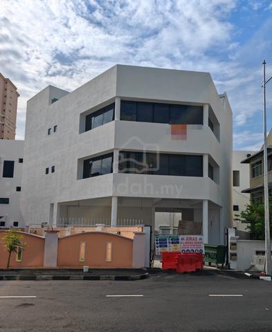 New Shop Lot Opposite I-Avenue Bukit Jambul 1