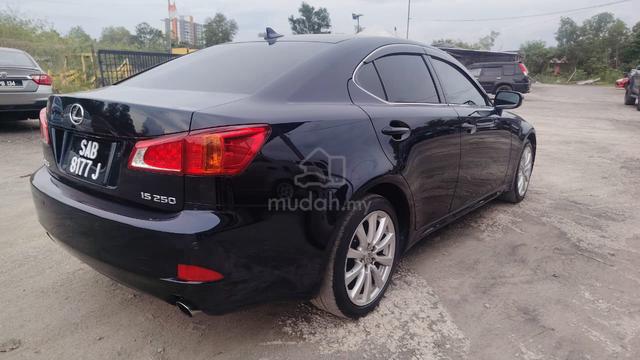 Lexus LS250 2.5 V6 (A) 09/12 SAB 8177 J - 4