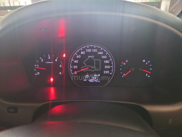 2015 Hyundai GRAND STAREX 2.5 ROYALE DELUXE - 4