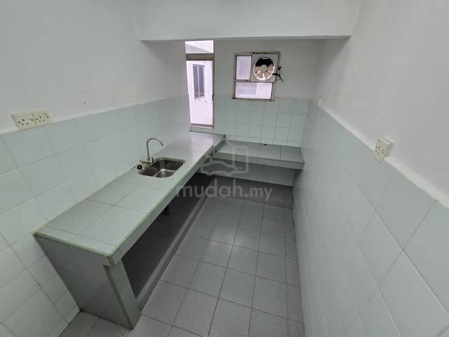 DESA SRI PUTERI BLOCK B 1