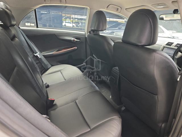 2013 Toyota COROLLA ALTIS 1.8 G FACELIFT BLK SEATS - 4