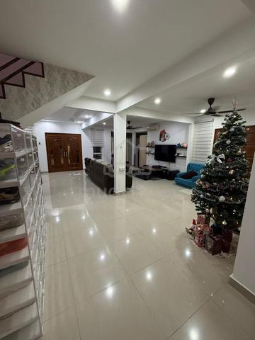 Corner Unit Terrace House_Accept Nursing Home_Bukit Dumbar 1