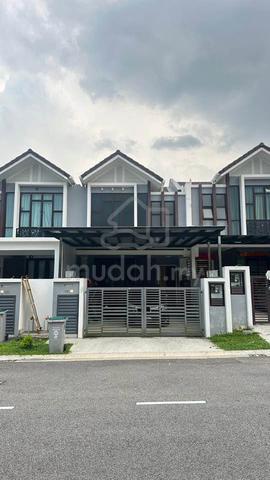 Harga Direct Owner【Double Storey Home 24x80】Area Salak Tinggi 1
