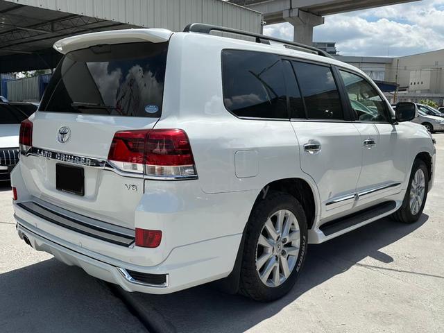 2014 Toyota LANDCRUISER 4.6L ZX - 2