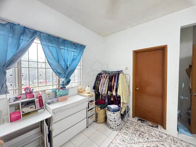 Master Bedroom 1