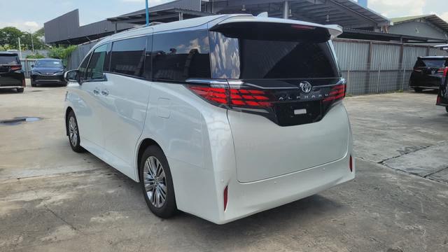 2023 Toyota ALPHARD 2.5 Z PCS LDA BSM 4Cam Unreg - 2
