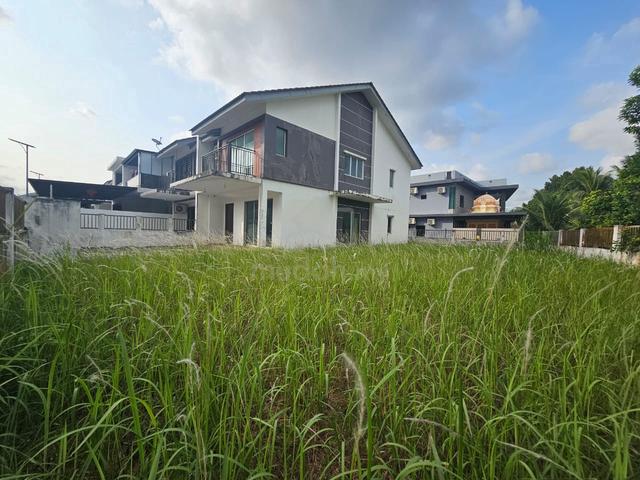 Corner lot 20ft Land, 2 Storey @ Taman Nusa Damai, Seri Alam, Masai 1
